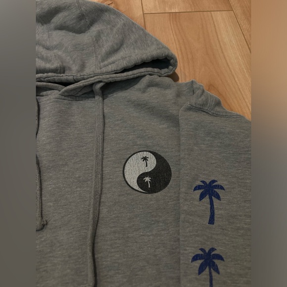 Urban Outfitters BDG Women’s Aphrodite Hoodie - Picture 3 of 5